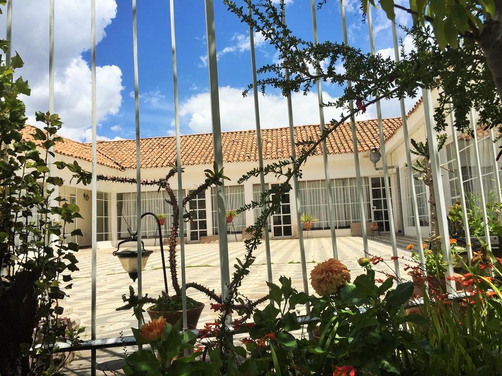 Hotel De Turistas La Villa Sicuani Exterior photo